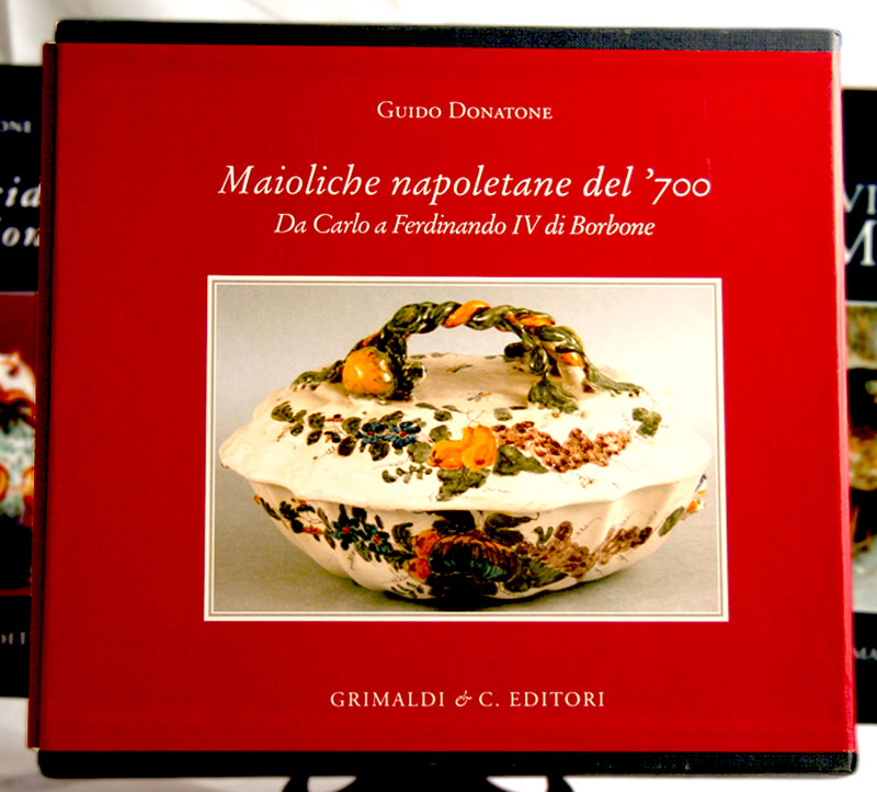 Maioliche napoletane del 700 Da Carlo III a Ferdinando IV di Borbone libreria libreria rari libreria immagini 